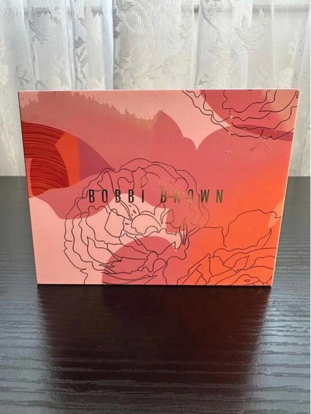 Bobbi Brown Easy Essentials Eye & Cheek Palette - Limited Edition